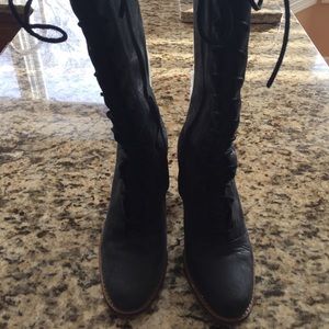 Black Ugg boots size 7.5
